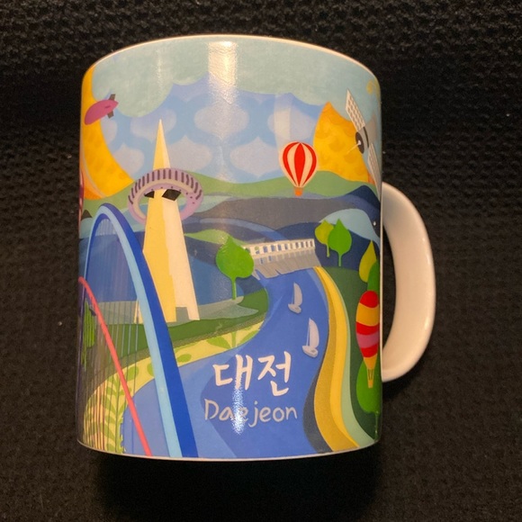 Daejeon, Korea. Starbucks coffee mug. 2013 - Picture 1 of 6